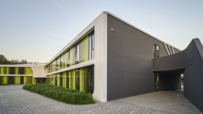 Die vom Laboratory for Visionary Architecture entworfene barrierefreie Jugendherberge in Bayreuth.